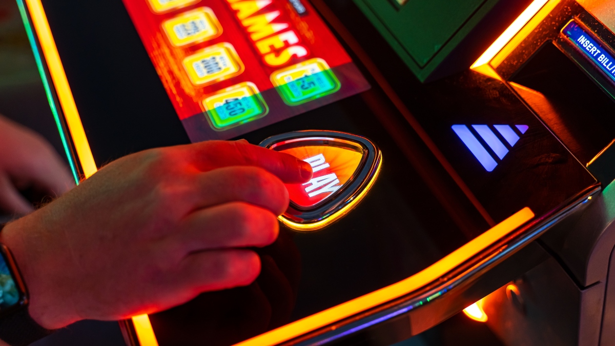 Οι πειραγμένοι «κουλοχέρηδες» 17 εκατ. ευρώ: Το λογισμικό που δεν άφηνε τον παίκτη να κερδίσει