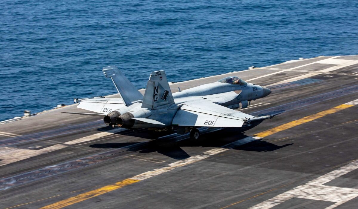 Οι ΗΠΑ προειδοποιούν για «κόλαση» στο Ιράν – Σήμερα θα γίνουν οι πιο σφοδροί βομβαρδισμοί