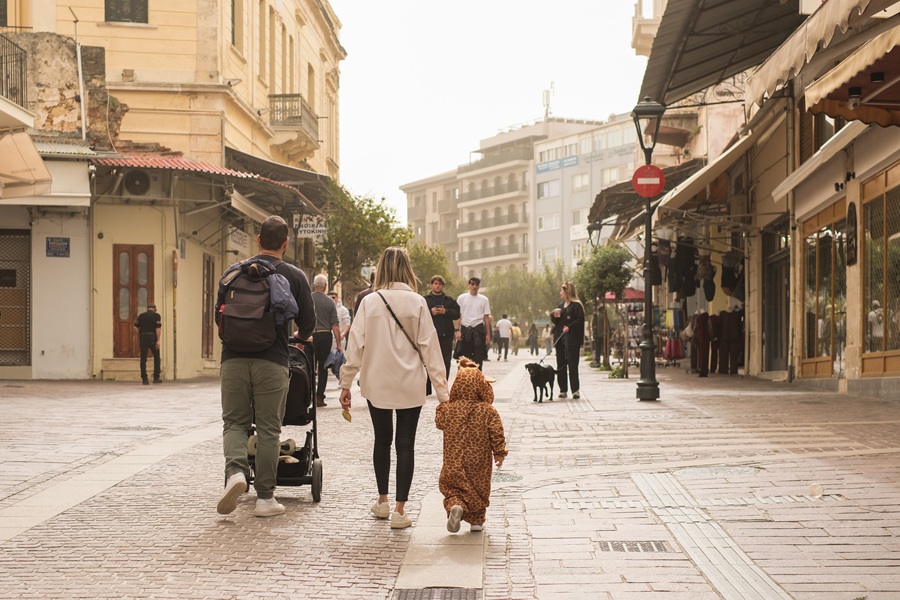 Αφρικανική σκόνη και γύρη «πνίγουν» τη χώρα: Το επικίνδυνο κοκτέιλ για τους πνεύμονες