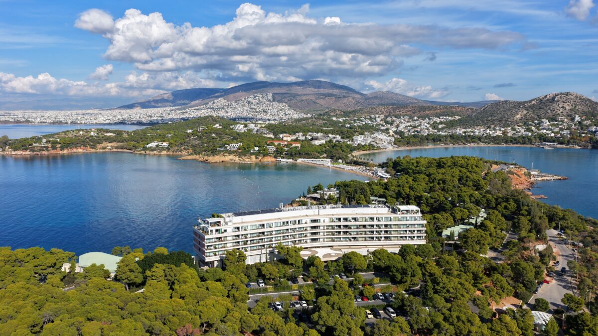 25η Μαρτίου στην Αθήνα: Οι βόλτες με θέα θάλασσα για τον καλύτερο μπακαλιάρο