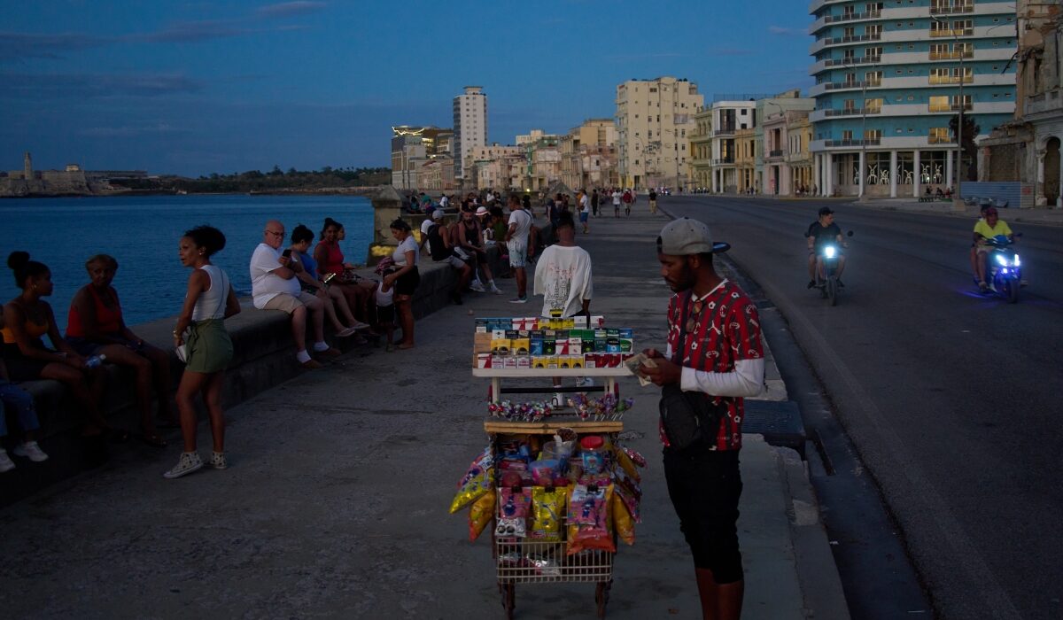 Η Ρωσία σπάει το εμπάργκο των ΗΠΑ στην Κούβα – Δύο πλοία με πετρέλαιο και φυσικό αέριο φτάνουν στο νησί