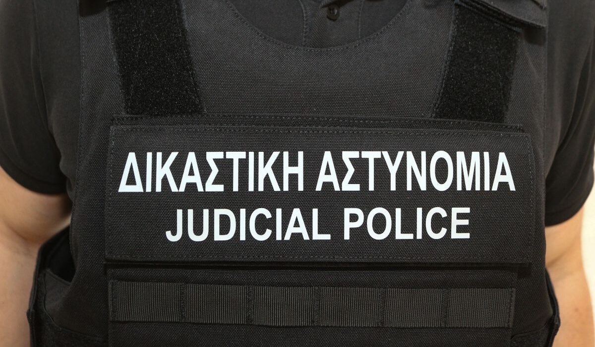 Ούτε… κουνούπι δεν ξεφεύγει από τη Δικαστική Αστυνομία