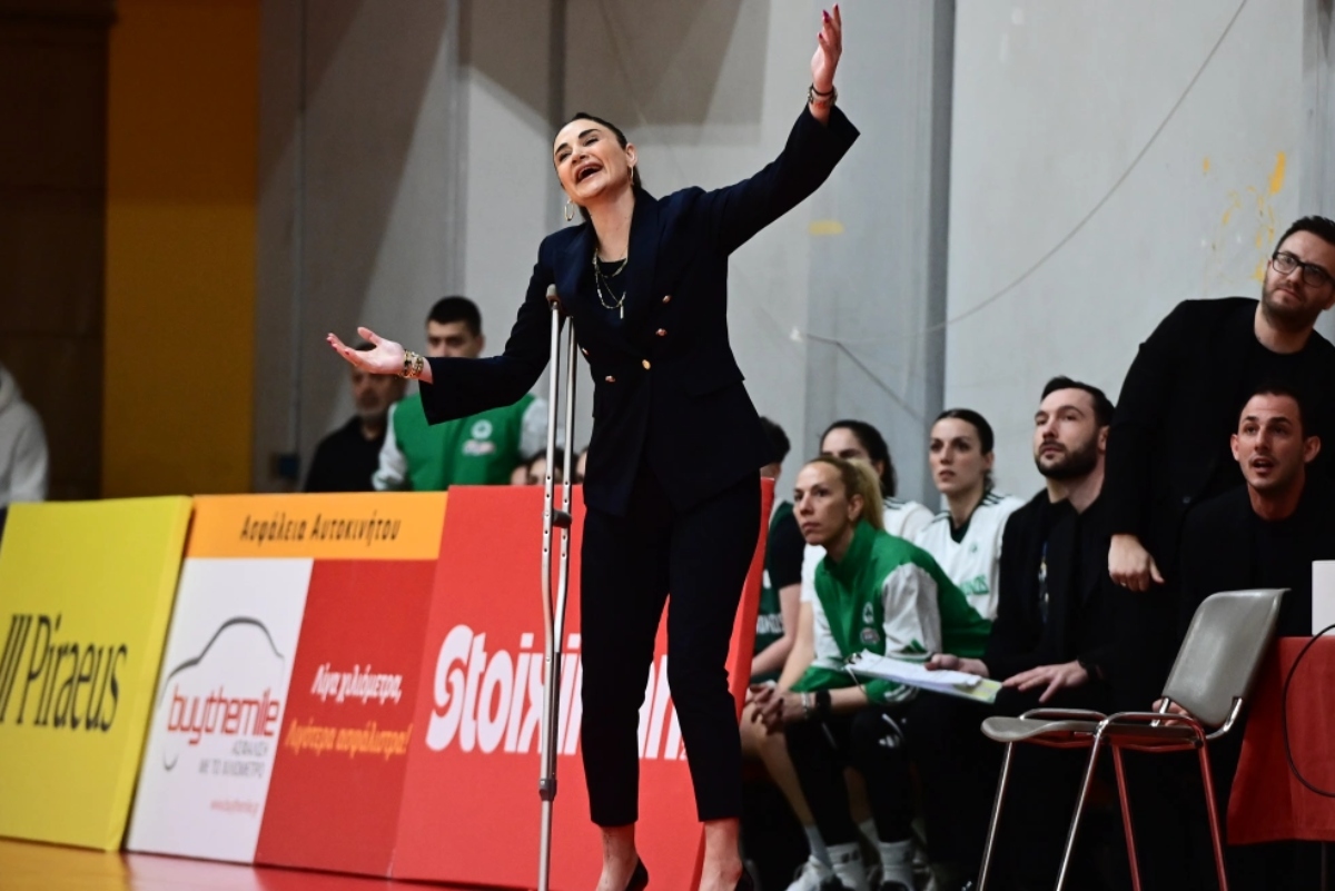Πάρτι του Παναθηναϊκού στο ΣΕΦ, πέρασε στους τελικούς της Α1 γυναικών – Πέταξε την πατερίτσα της η Ερντέμ (βίντεο)