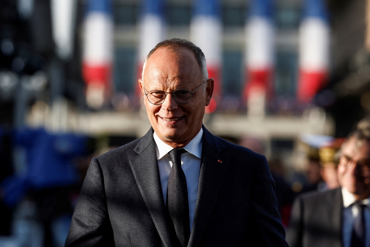 Γαλλία: Πώς ο Εντουάρ Φιλίπ απειλείται με νοκ άουτ στην προεδρική μάχη με τον Μπαρντελά