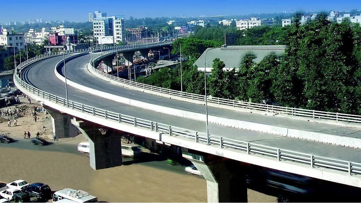 Σε πλήρη εξέλιξη τα έργα στην υπερυψωμένη λεωφόρο FlyOver της Θεσσαλονίκης (βίντεο)