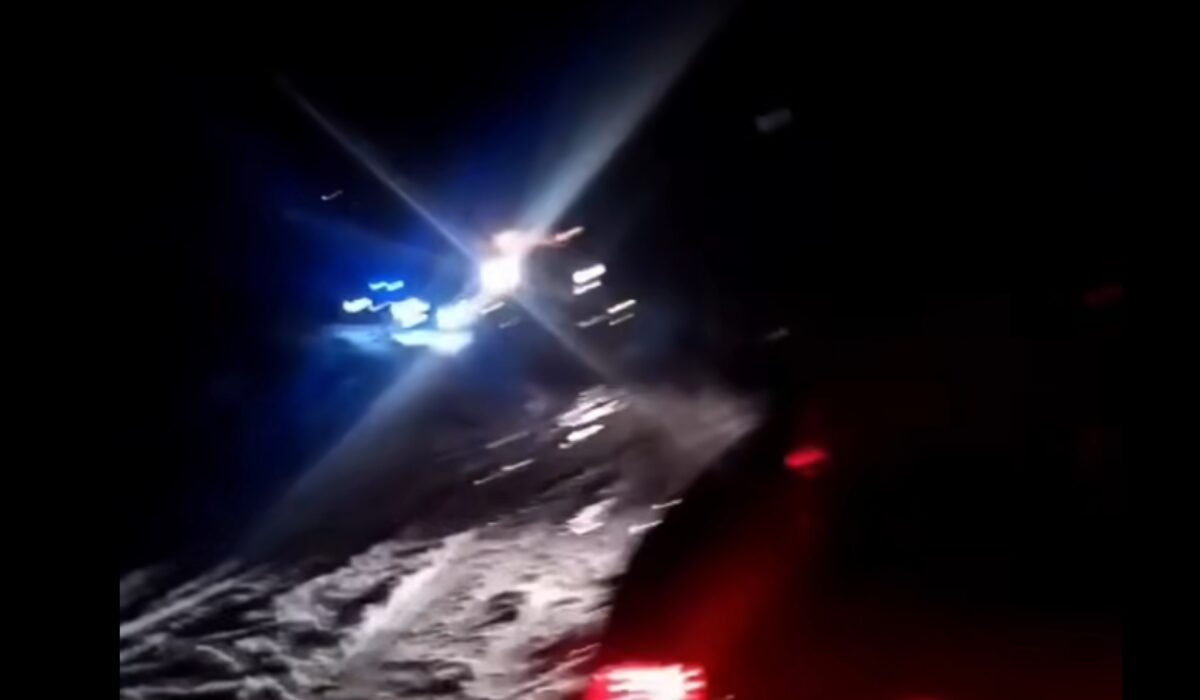 Οδηγοί εγκλωβίστηκαν στα οχήματά τους στο Πάπιγκο – Αυτοκίνητο έπεσε στον γκρεμό