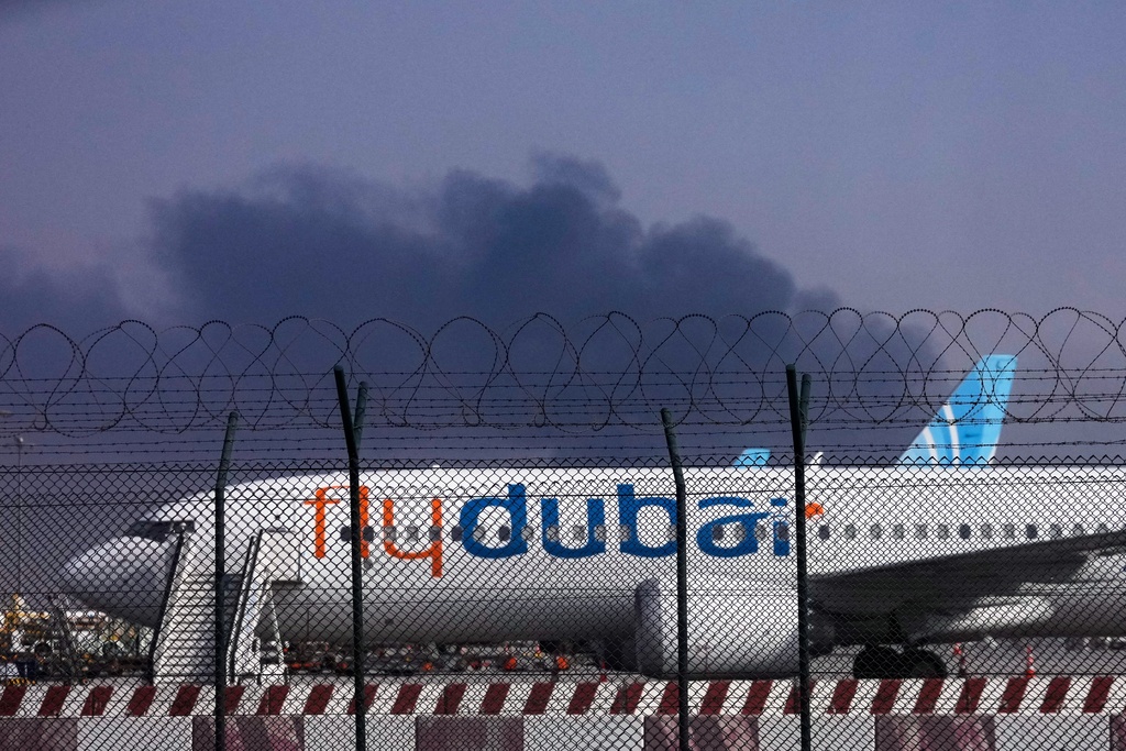 Χτυπήθηκε η πρεσβεία των ΗΠΑ στη Βαγδάτη και δεξαμενόπλοιο στα Εμιράτα – LIVE BLOG