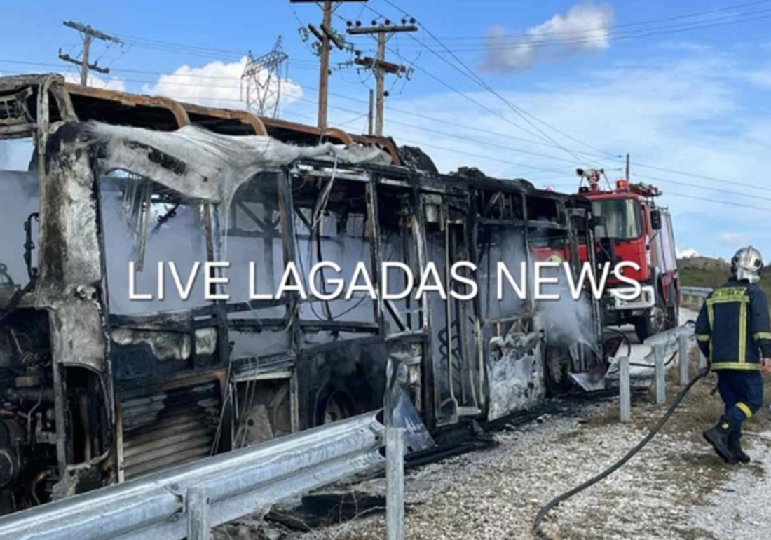 Στις φλόγες λεωφορείο του ΚΤΕΛ Θεσσαλονίκης  – Κάηκε ολοσχερώς (Εικόνες)