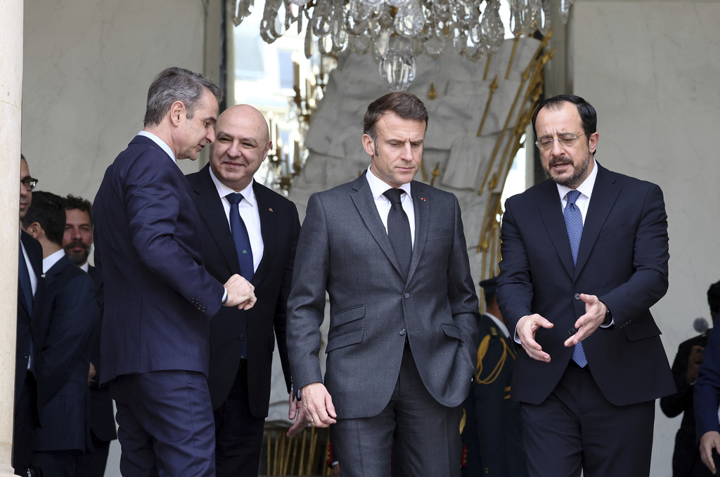 μητσοτακης μακρον χριστοδουλιδης