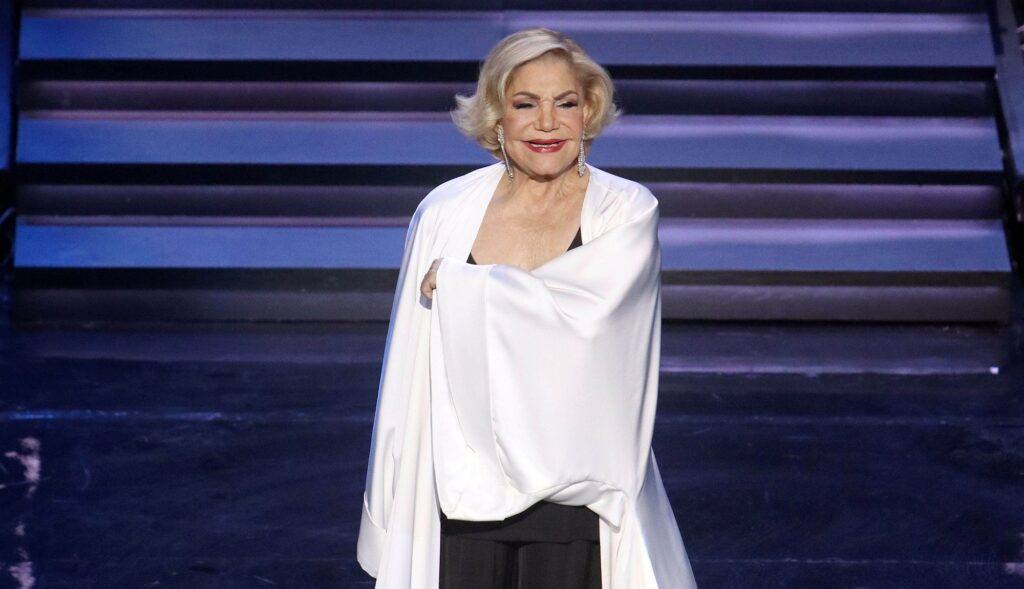 Μαρινέλλα: Το μεγάλο παραμύθι του πάλκου – Από τον Καζαντζίδη στο μεγαλείο του Ηρώδειου