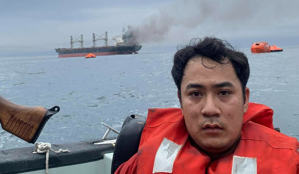 «Ξεκουράσου τώρα» – Ο αποχαιρετισμός του πληρώματος στο Mayuree Naree που χτυπήθηκε στο Ορμούζ