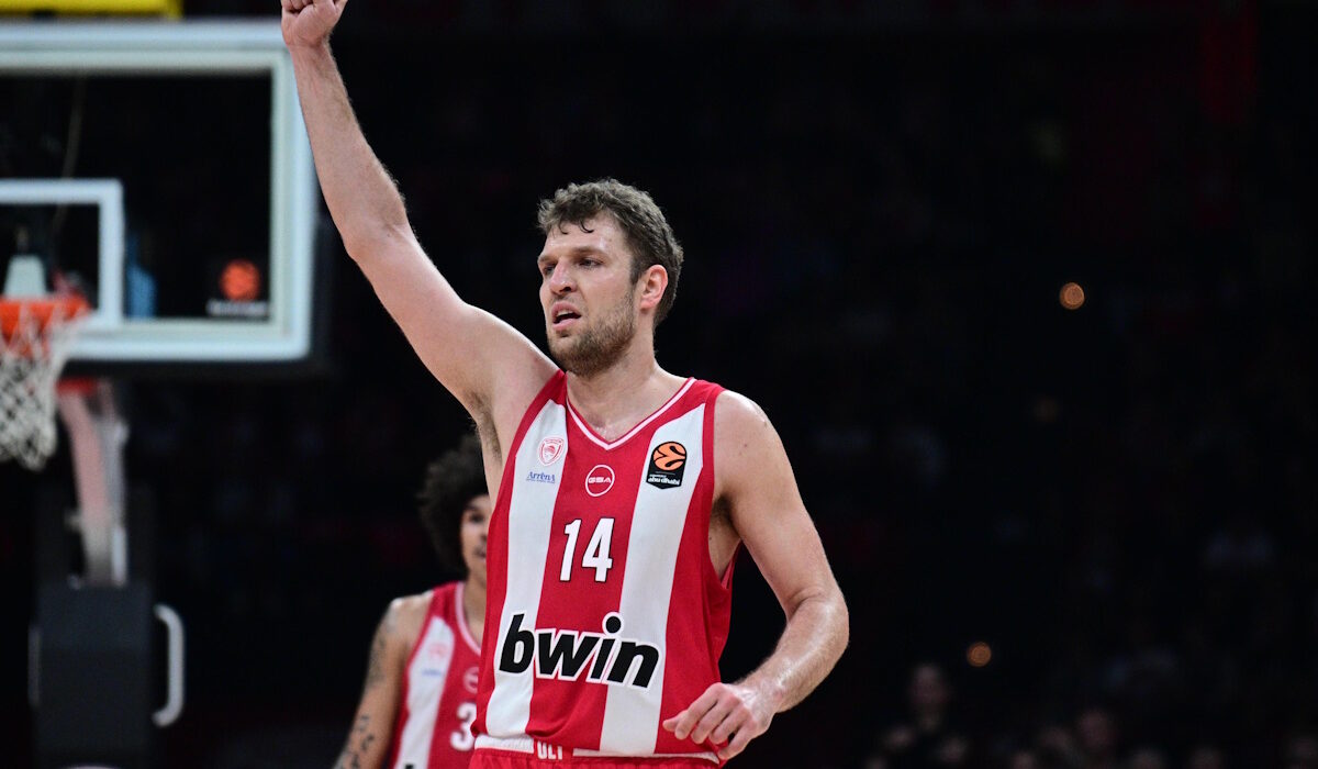 Σάσα Βεζένκοφ Ολυμπιακός