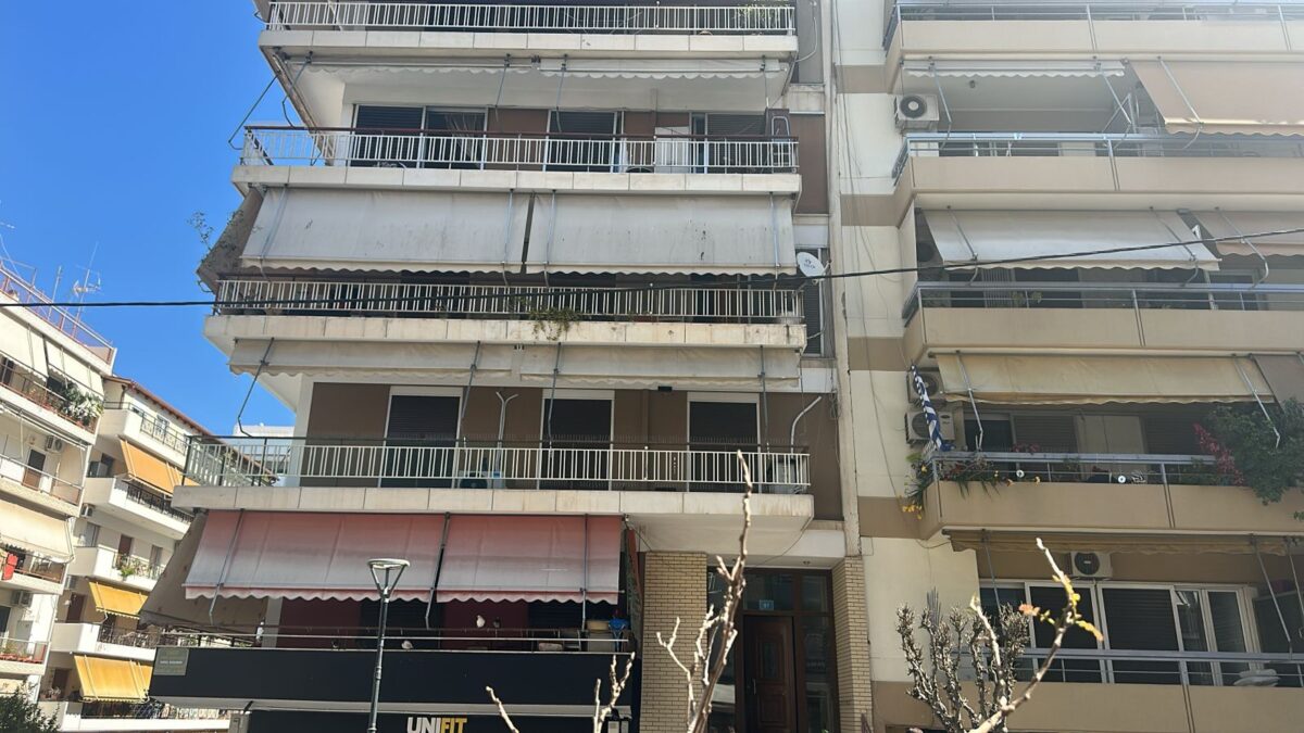 Θρίλερ στου Ζωγράφου: Βρήκαν μάνα και κόρη σε προχωρημένη σήψη μέσα σε «τσιμεντωμένο» δωμάτιο – Προσήχθη ο γιος