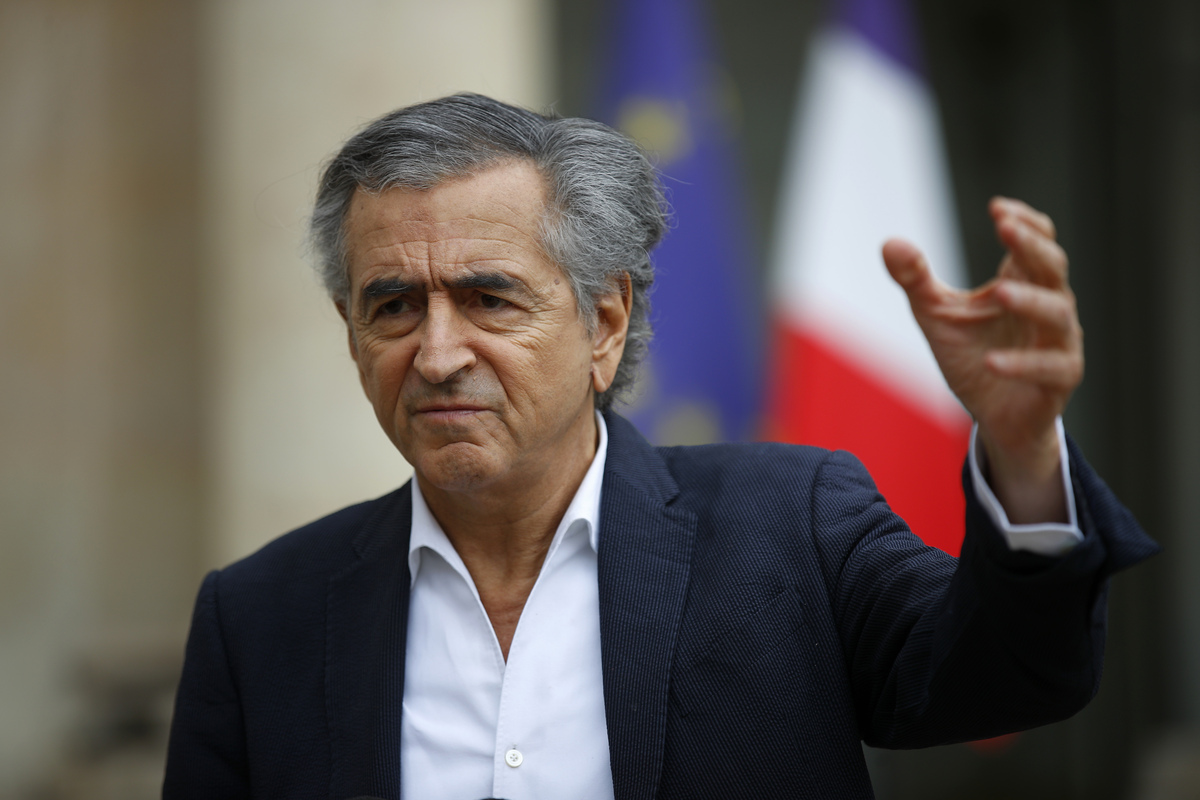 Ο Μπερνάρ Ανρί Λεβί και άλλοι 100 Γάλλοι διανοούμενοι κατά της ακροδεξιάς: Παραιτήθηκαν από τον όμιλο Grasset