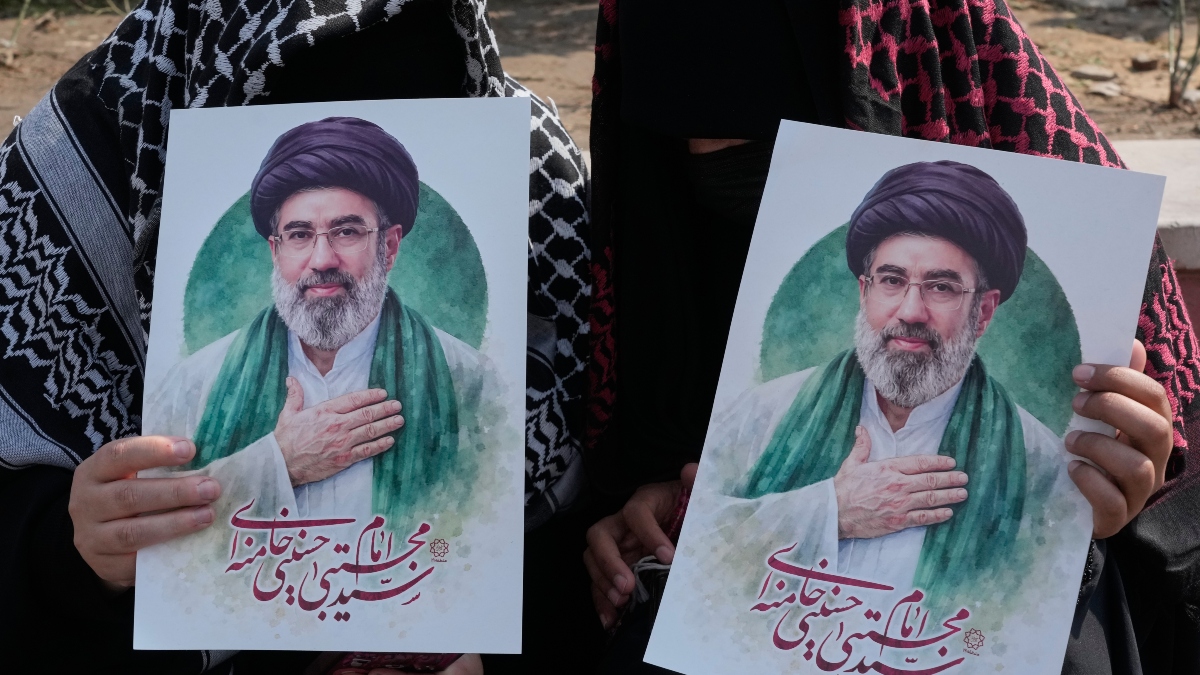 Μοτζταμπά Χαμενεΐ: «Θα χρειαστεί προσθετικό μέλος και πλαστική επέμβαση – Δεν θέλει να φανεί αδύναμος»