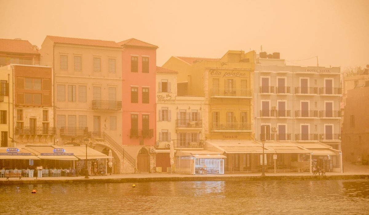 Κλειστά σχολεία αύριο στην Κρήτη λόγω σκόνης