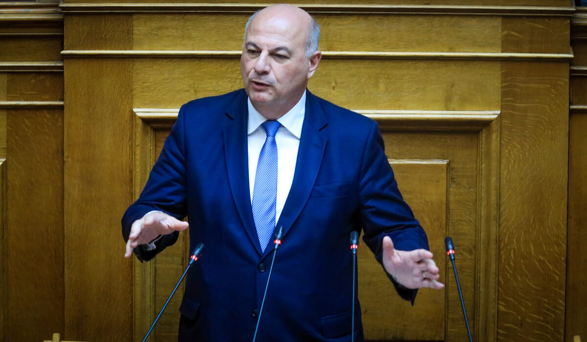 Κώστας Τσιάρας