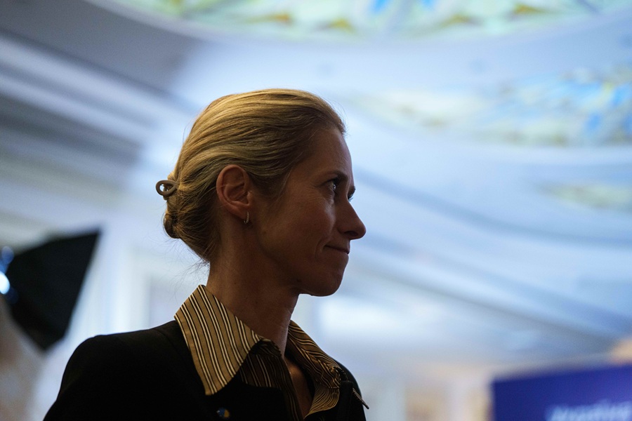 Χλευάζει τις εκκλήσεις της Κάγια Κάλας το Ιράν για το άνοιγμα των Στενών του Ορμούζ