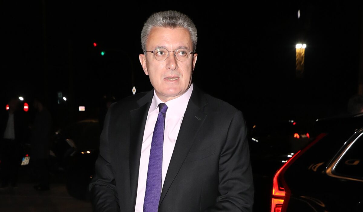 Νίκος Χατζηνικολάου