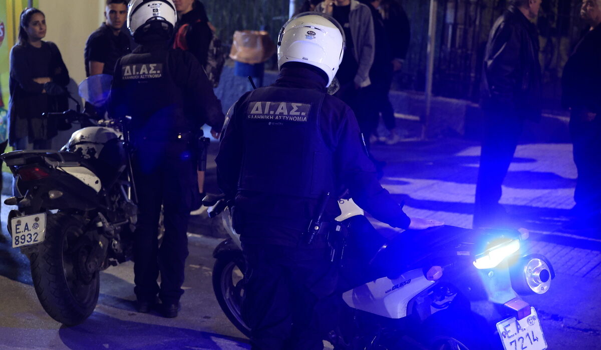 Άγιος Δημήτριος: Ο 25χρονος πάλεψε με τον δολοφόνο εκτιμά ο ιατροδικαστής – Ίχνη DNA ψάχνει η ΕΛΑΣ