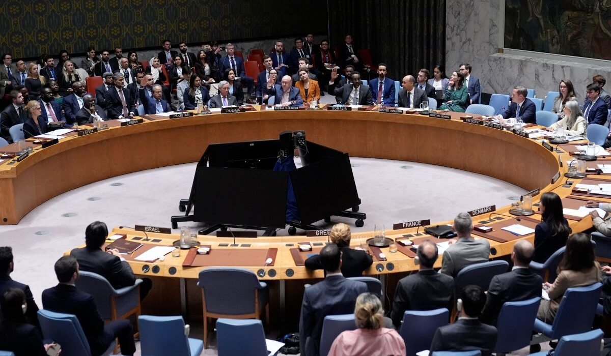 Άνοιγμα των Στενών του Ορμούζ με τη βία ζητούν από το ΣΑ του ΟΗΕ οι χώρες του Κόλπου – «Όχι» από Ρωσία, Κίνα, Γαλλία