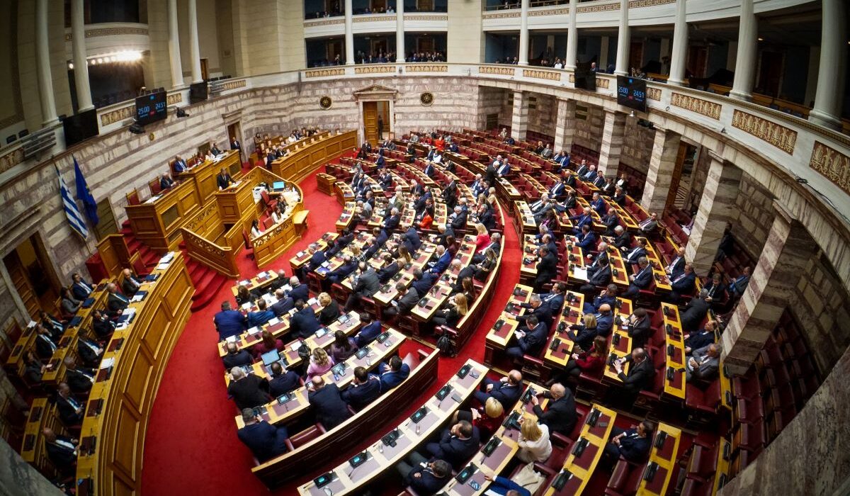 ΟΠΕΚΕΠΕ: Στις 22/4 στη Βουλή η άρση ασυλίας για 13 βουλευτές της ΝΔ – Η λίστα με τα ονόματα