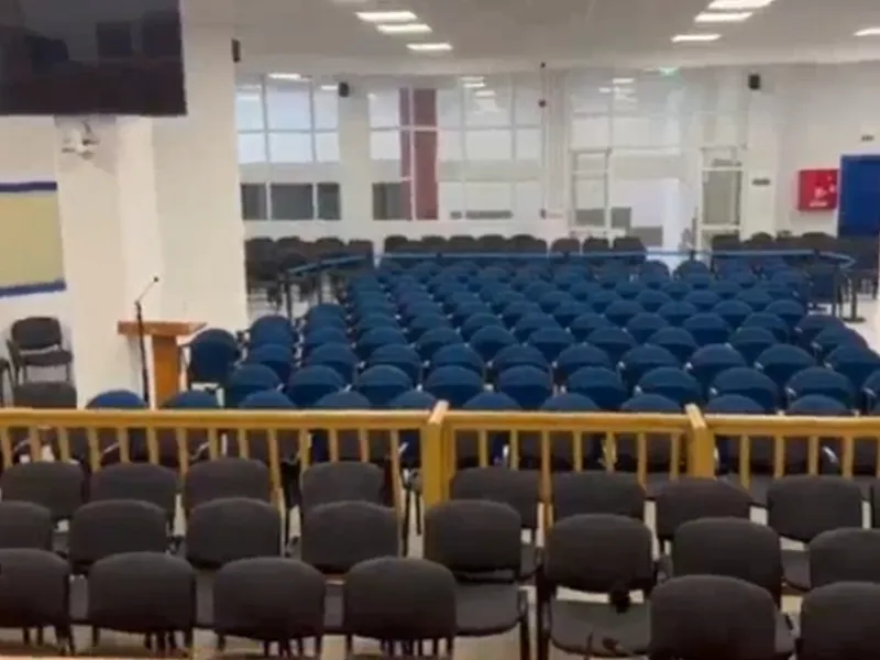 Δίκη των Τεμπών: Προκαταρκτική εξέταση για την καταλληλότητα της αίθουσας μετά το φιάσκο