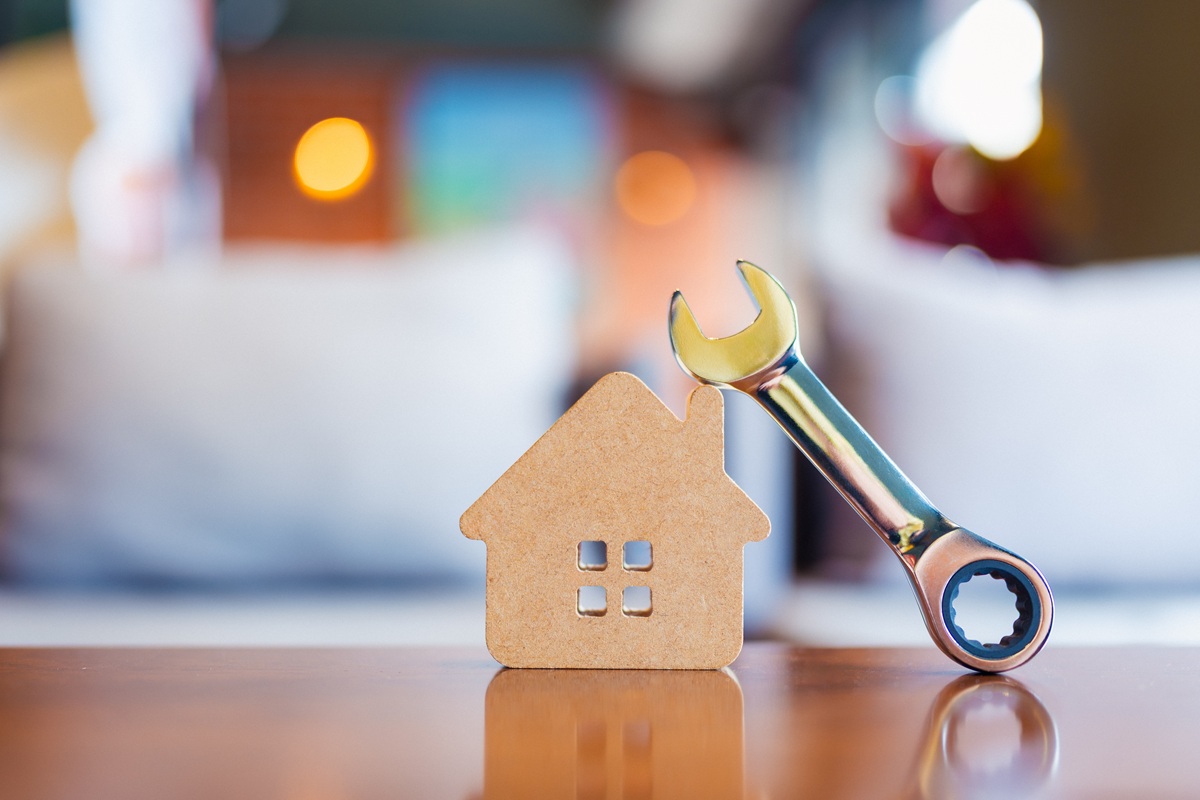 ανακαινίζω νοικιάζω