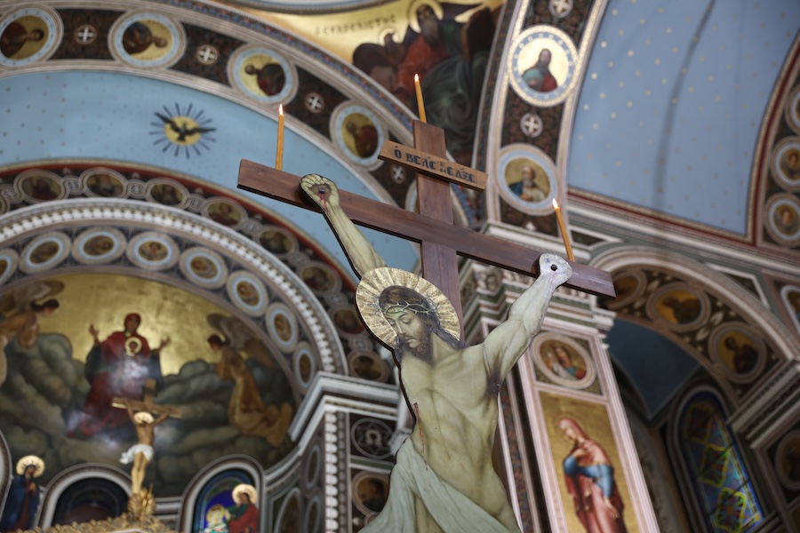 Μεγάλη Παρασκευή – Η Ακολουθία των Μεγάλων Ωρών και η Αποκαθήλωση (βίντεο)