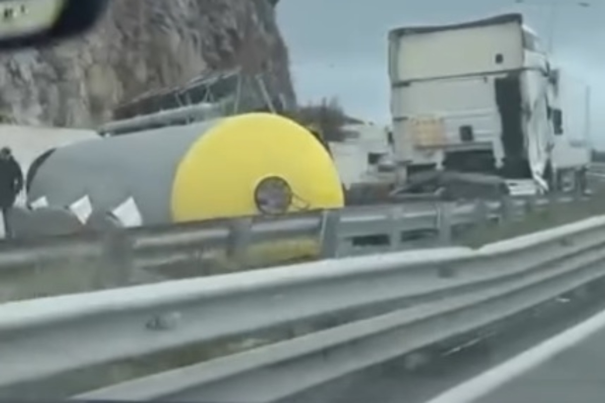 Βίντεο από ανατροπή βυτιοφόρου στην Εγνατία Οδό