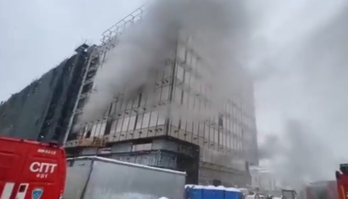 Μόσχα: Πολύνεκρη φωτιά σε υπό κατασκευή κτίριο (Βίντεο)