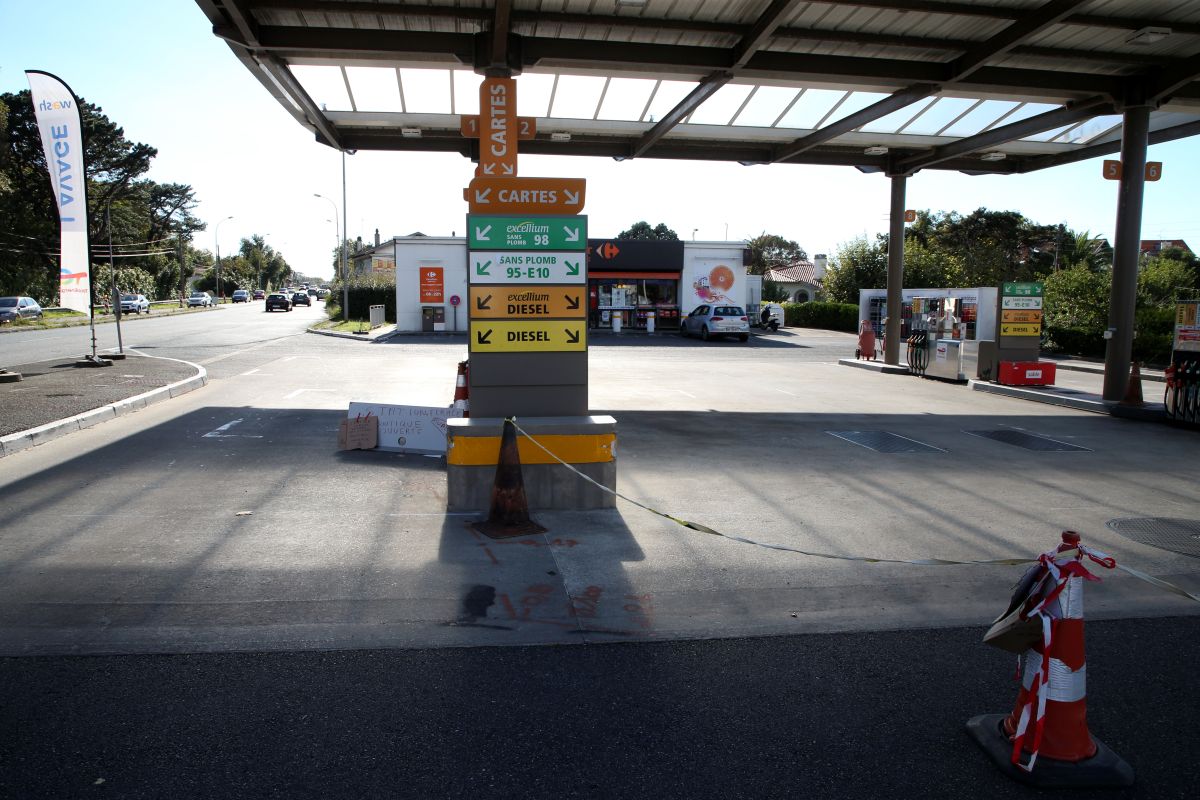 Ένα στα πέντε βενζινάδικα στη Γαλλία ξέμεινε από καύσιμα