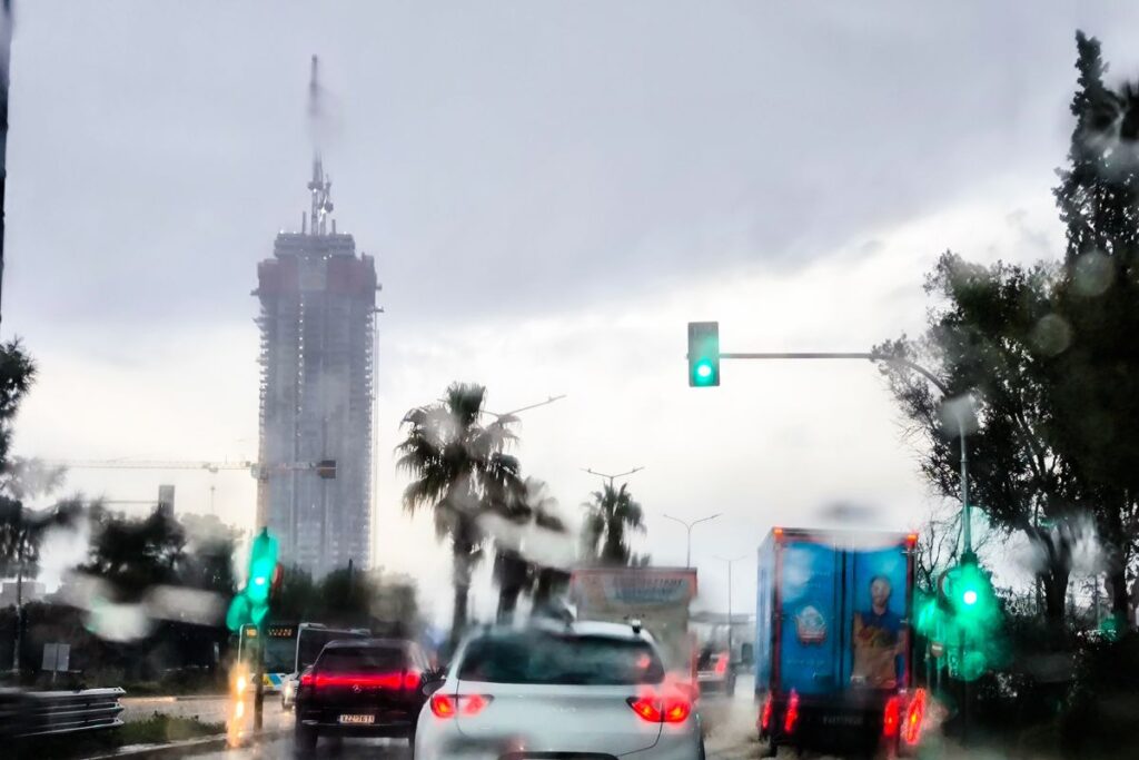 Θερμοκρασιακό σοκ την Πρωτομαγιά – Οι περιοχές που θα βρέξει… καλά featured image