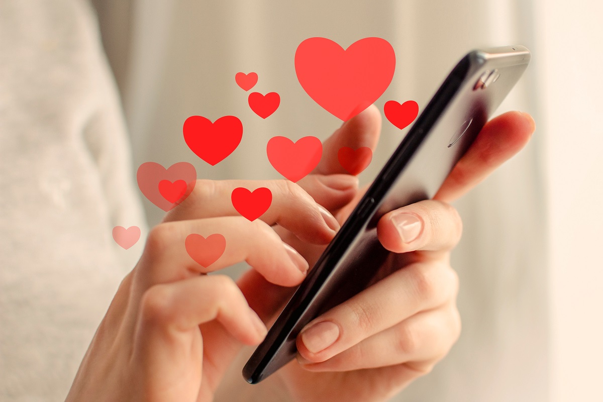 Αν έχει αυτές τις εφαρμογές σε Android ή iPhone σε… κερατώνει