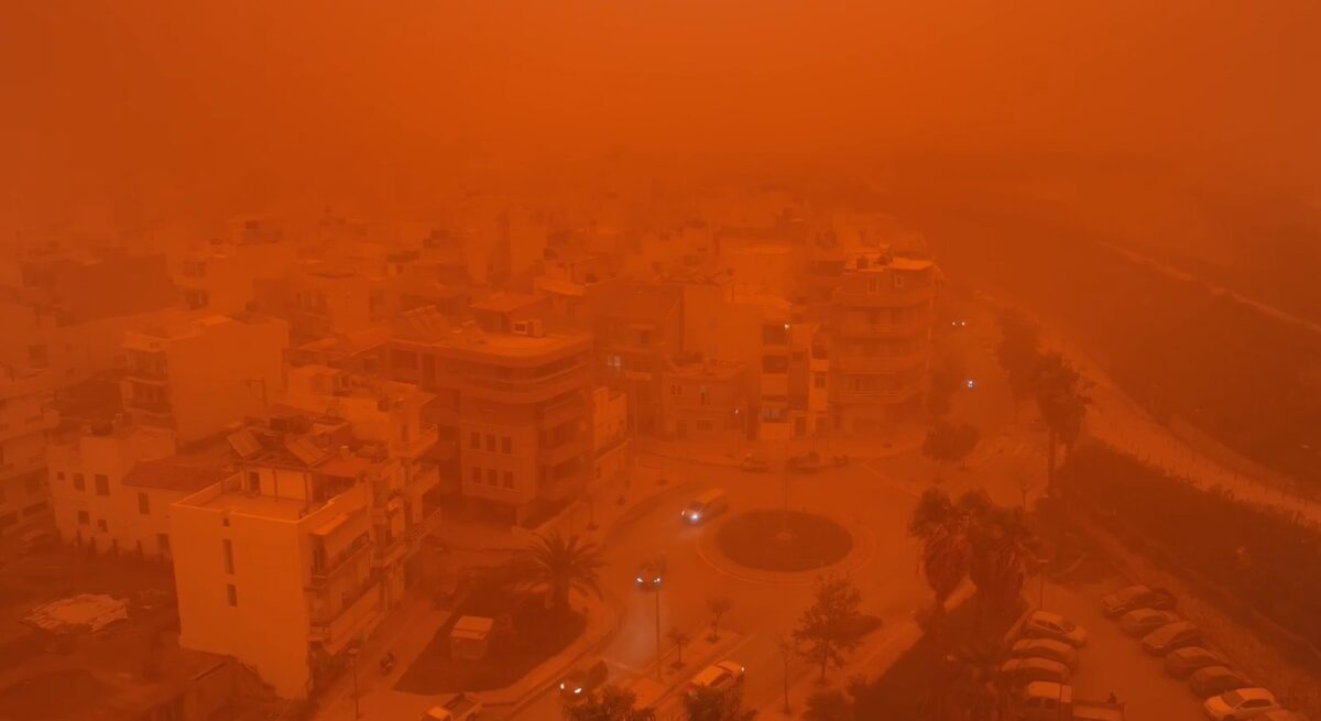 Σαν τον πλανήτη Άρη: Απίστευτες εικόνες από την αφρικανική σκόνη στο Ηράκλειο Κρήτης (Βίντεο drone)