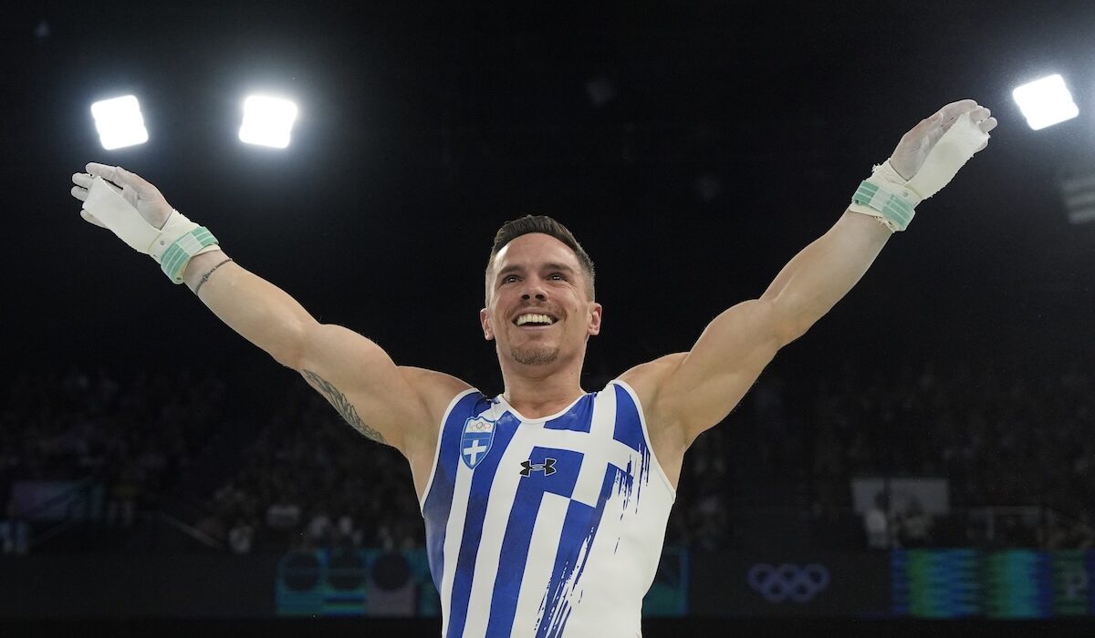 Λευτέρης Πετρούνιας