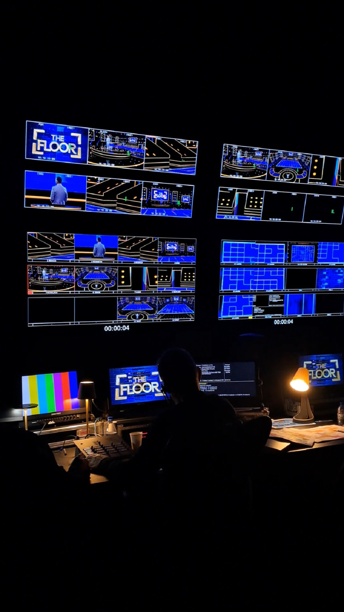 Αποκλειστικά πλάνα από το The Floor: Μπήκαμε στο πλατό πριν από τους παίκτες