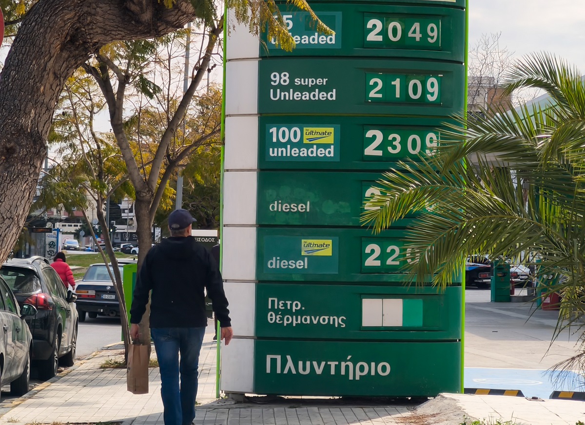 &beta;&epsilon;&nu;&zeta;ί&nu;&eta;