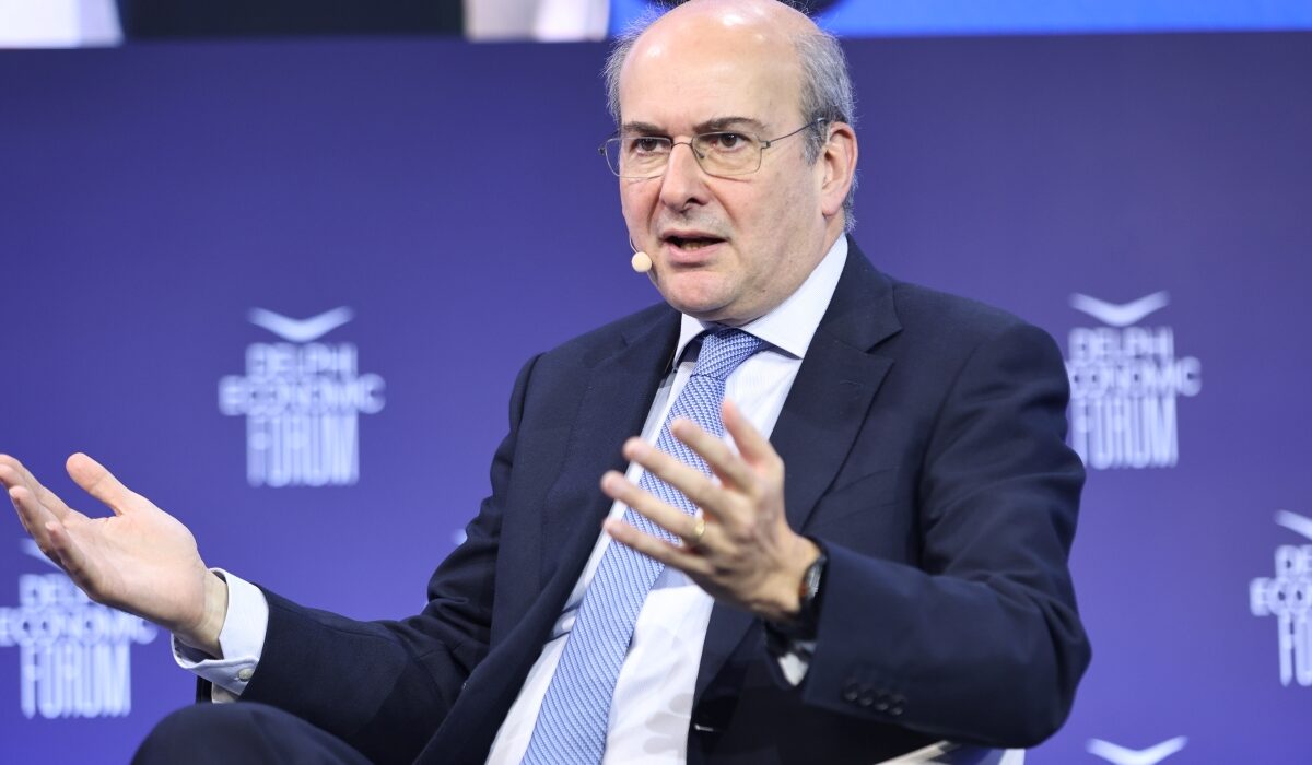 Κωστής Χατζηδάκης: Γιατί η κυβέρνηση απορρίπτει τη μείωση του ΦΠΑ