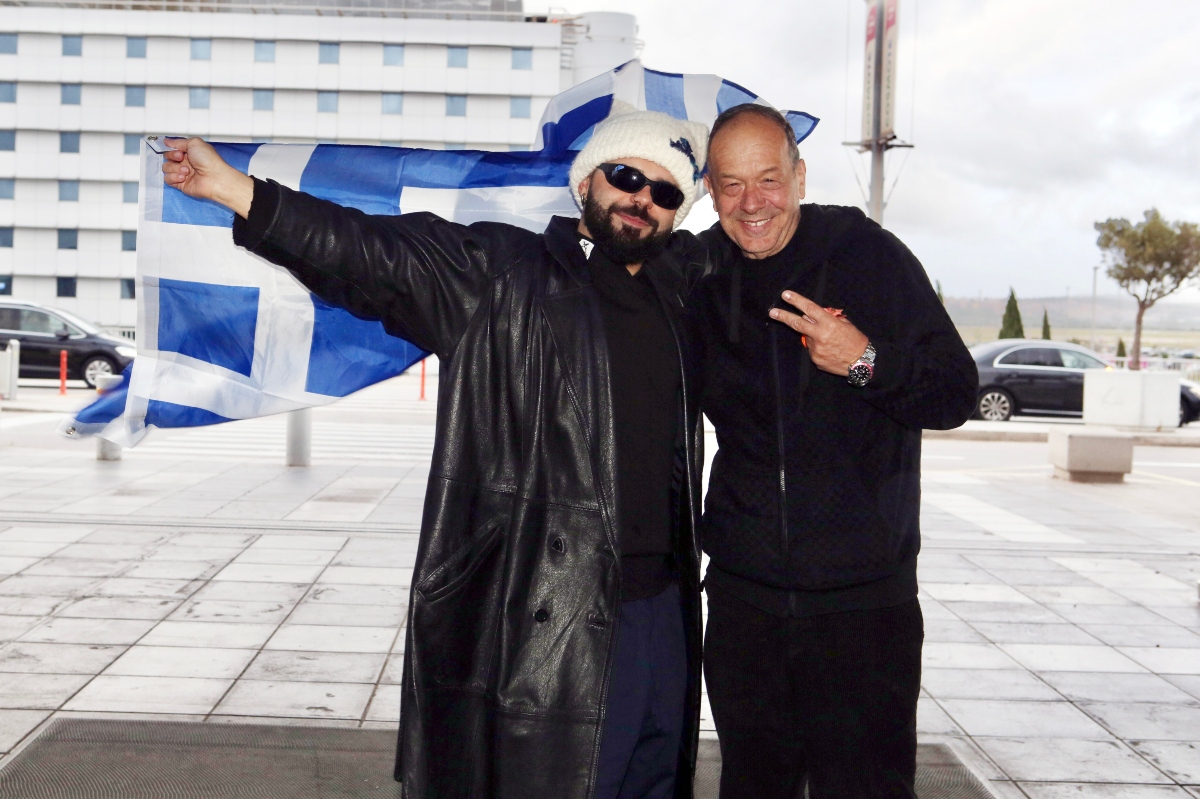 Eurovision 2026: «Πέταξαν» για τη Βιέννη ο Akylas και η ελληνική αποστολή – Η συγκινητική του αφιέρωση