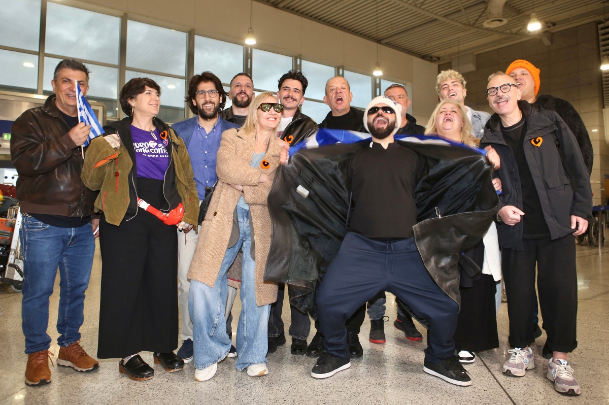 Eurovision 2026: «Πέταξαν» για τη Βιέννη ο Akylas και η ελληνική αποστολή – Η συγκινητική του αφιέρωση