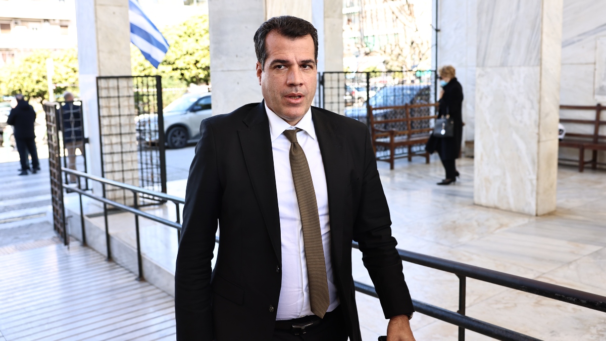 Πλεύρης