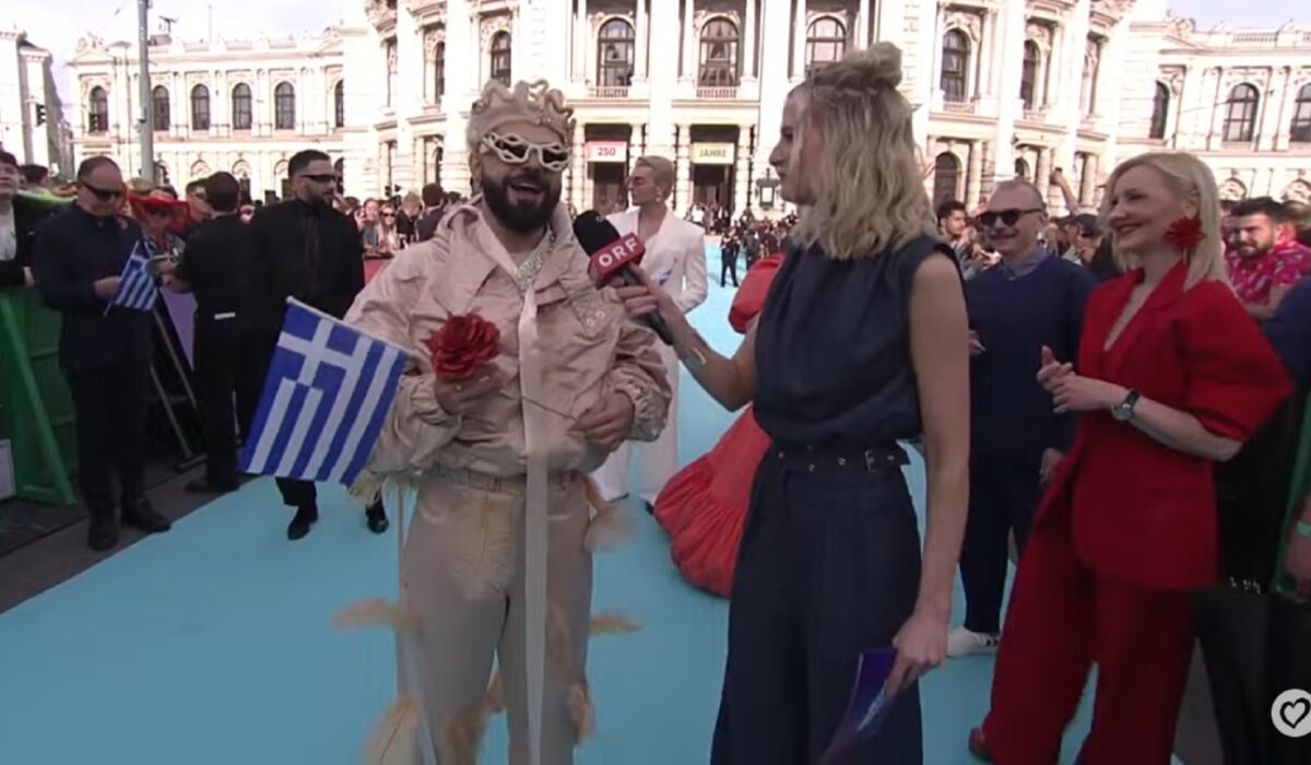 Eurovision 2026: Ο Akylas με Ζορμπά στο Turquoise χαλί - Η Αντιγόνη και η αναφορά στην Βίσση