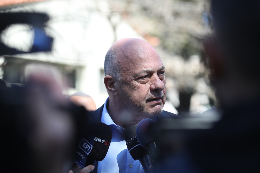 Παραλήρημα Μπέου για το μνημείο των Τεμπών στο Σύνταγμα: «Μητσοτάκη, πάρε μπουλντόζα και σβήσε τα ονόματα»