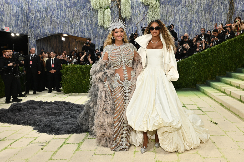 Met Gala 2026: Λάμψη, υπερβολή και… αντιδράσεις – Οι καλοντυμένοι και οι κακόγουστοι