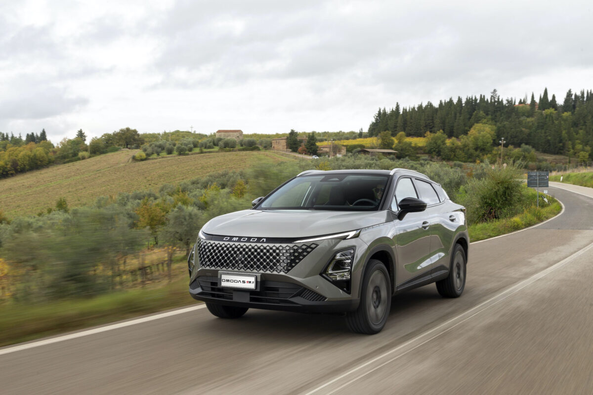 Δοκιμάζουμε το νέο υβριδικό SUV Omoda 5 SHS