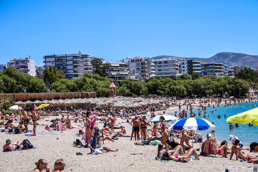 Καιρός: Ζέστη και ιδανικές θάλασσες για τις κυριακάτικες βουτιές
