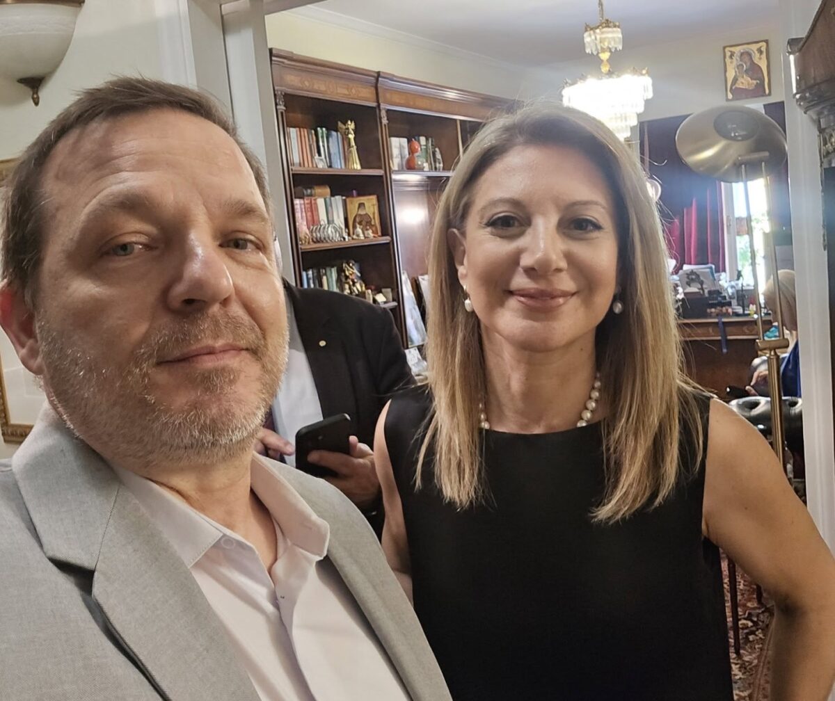 Προχωρούν οι διαδικασίες για το κόμμα Καρυστιανού με live μετάδοση και συλλογή υπογραφών (βίντεο)