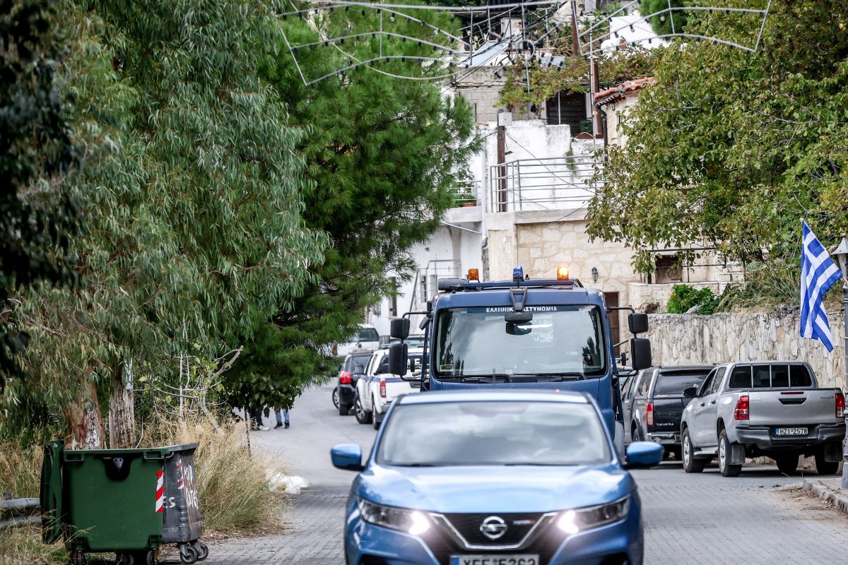 Σε εξέλιξη μεγάλη επιχείρηση πάνοπλων αστυνομικών στην Κρήτη: Ξηλώνουν «οικογενειακές» συμμορίες