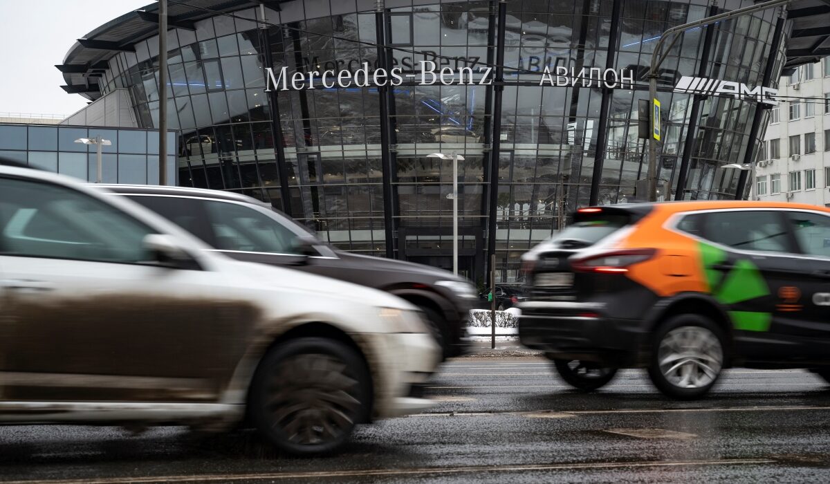 Mercedes και Volkswagen έτοιμες για είσοδο στη βιομηχανία όπλων – Ψάχνουν διέξοδο στην κρίση των γερμανικών αυτοκινήτων